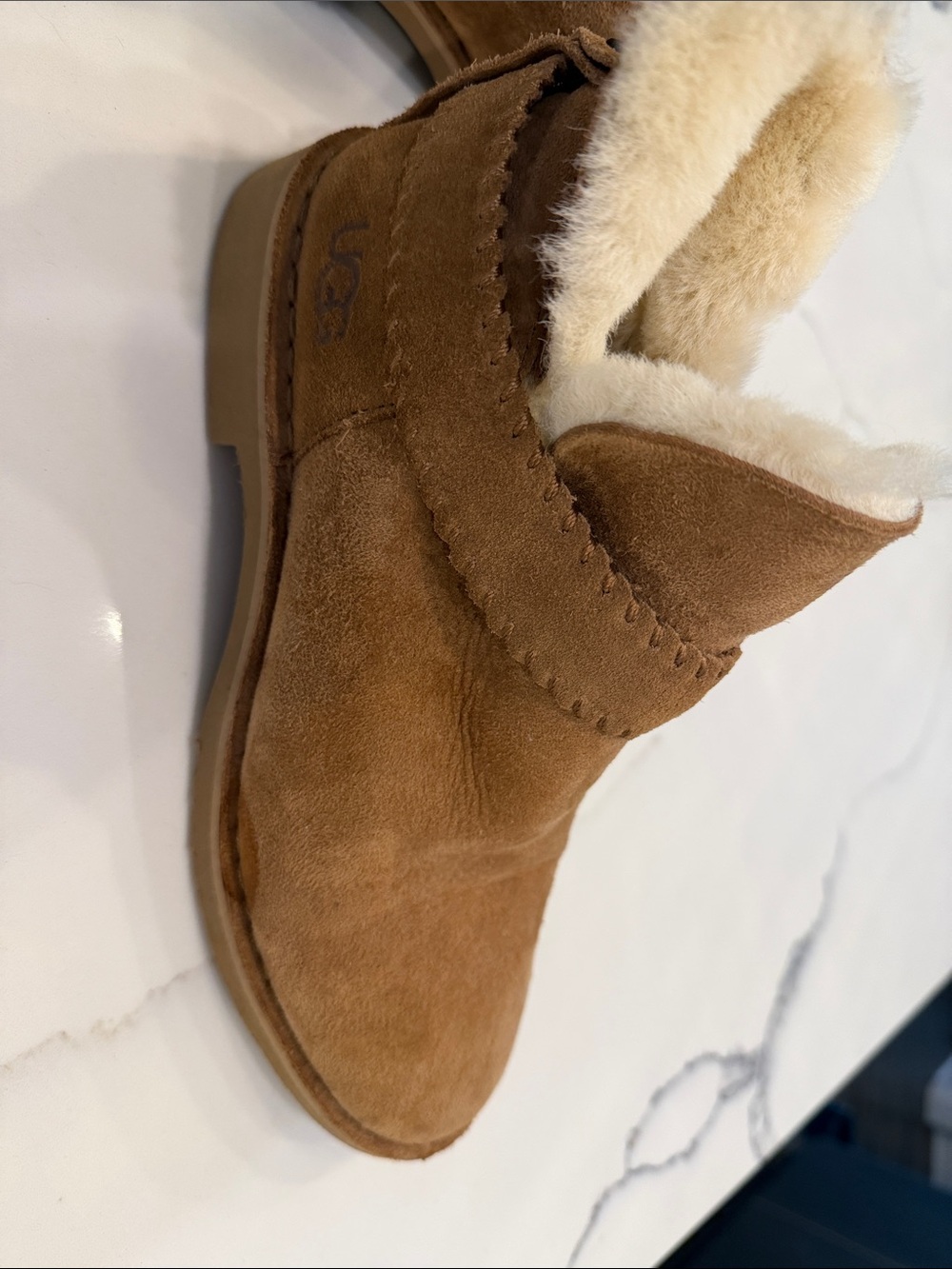 UGG McKay boots size 8 - Picture 3 of 8